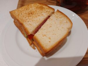 ハムレタスサンド