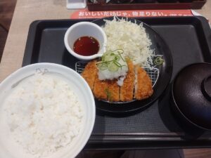鬼おろしロースかつ定食