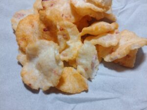 ご飯がススムキムチチップスうま辛キムチ味